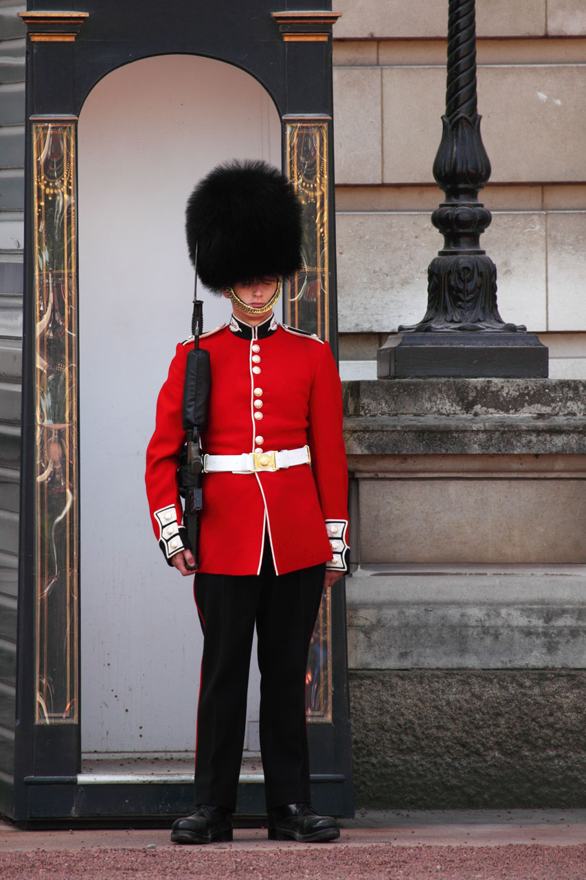Buckingham Palace Guard. Public domain photo.